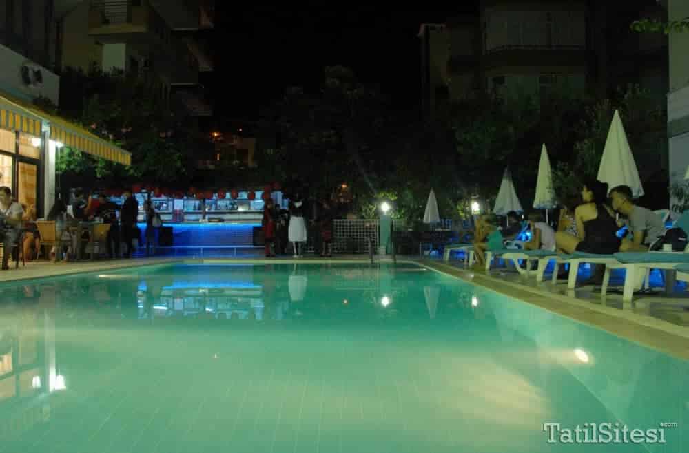 La Vella Hotel